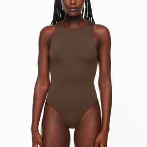 Aritzia babaton 90s Contour Brown Tan Sleeveless Bodysuit sz M